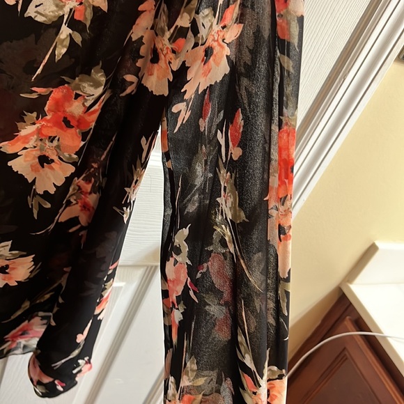 Top - Picture 3 of 4